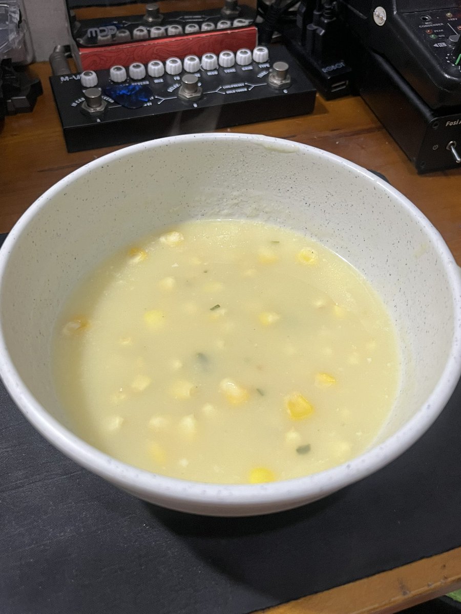 30 hari masak buat sahur 🧑‍🍳

Day 24 Cream Soup Jagung

Masih kenyang banget makan tadi malem di jam 11 jadinya kita bikin cream soup aja 
—————————————————————