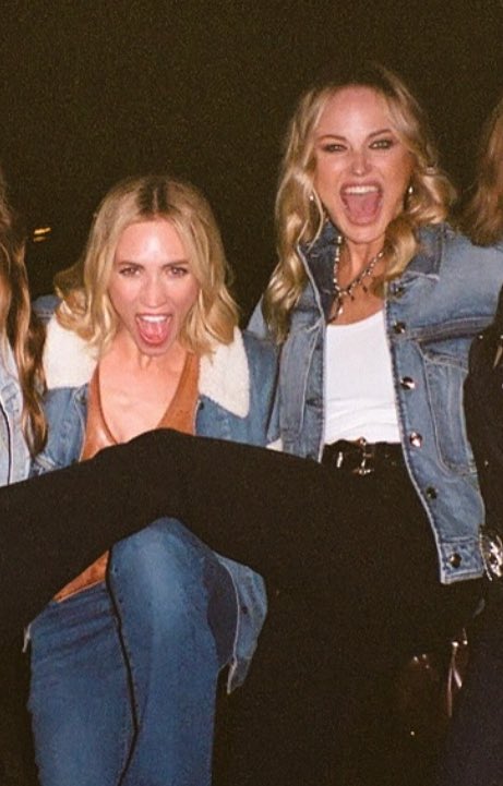 I FEEL SO INSANE ABOUT THESE PICTURES… WTF BRITTMALIN
