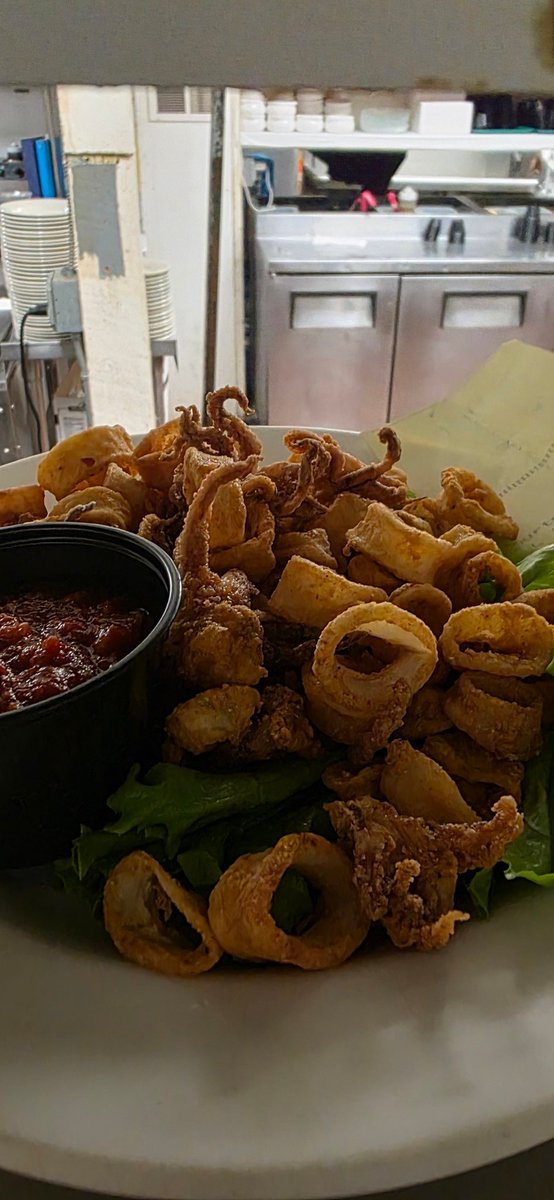 Haywardlife90's tweet photo. #foodporn Calamari https://t.co/6Ui4IlWON9