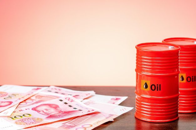 elmercurioAON's tweet photo. 🇮🇷 🇨🇳 ÚLTIMA HORA 

Irán está considerando permitir el paso de un número limitado de petroleros por el estrecho de Ormuz solo si el cargamento de petróleo se comercializa en yuanes chinos, según informa CNN. https://t.co/ge7QiRBXIv