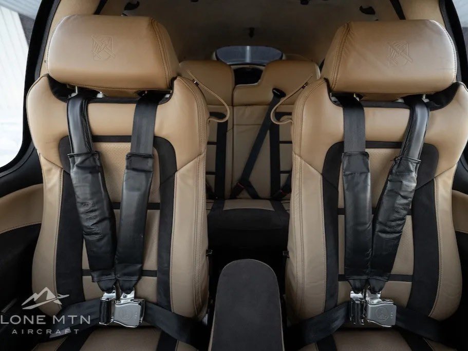 GlobalairCom's tweet photo. 2021 Cirrus SR22 G6 GTS | $865,000 | 150 TT | Spinner-to-Tail Warranty thru 2026 | Perspective+ w/ Garmin NXi | No damage history | See the full listing and Send us a message for further information. https://t.co/mEQ3g32Igg