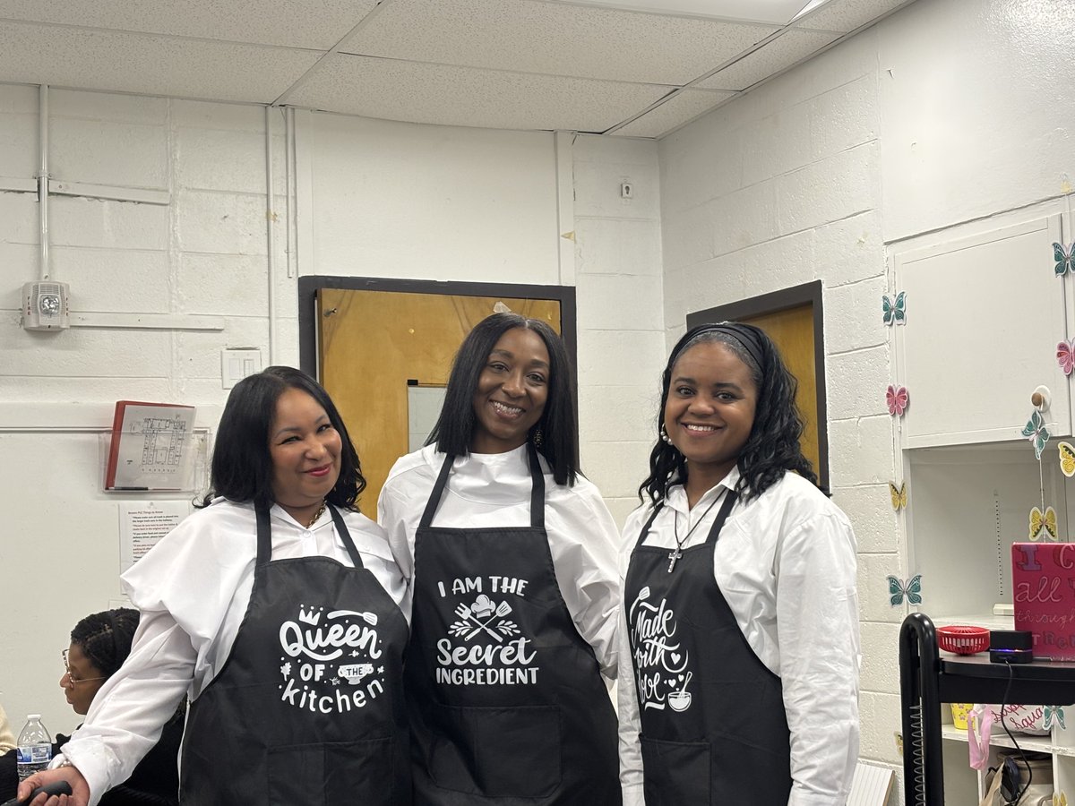 bodnerK2's tweet photo. Amazing PL for our local school coaches by Meta, Sakinah &amp; Nikki! ⁦@CCSDTitleONE⁩ https://t.co/35Wj8WJAFz