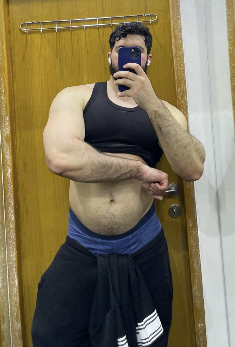 Belly out
