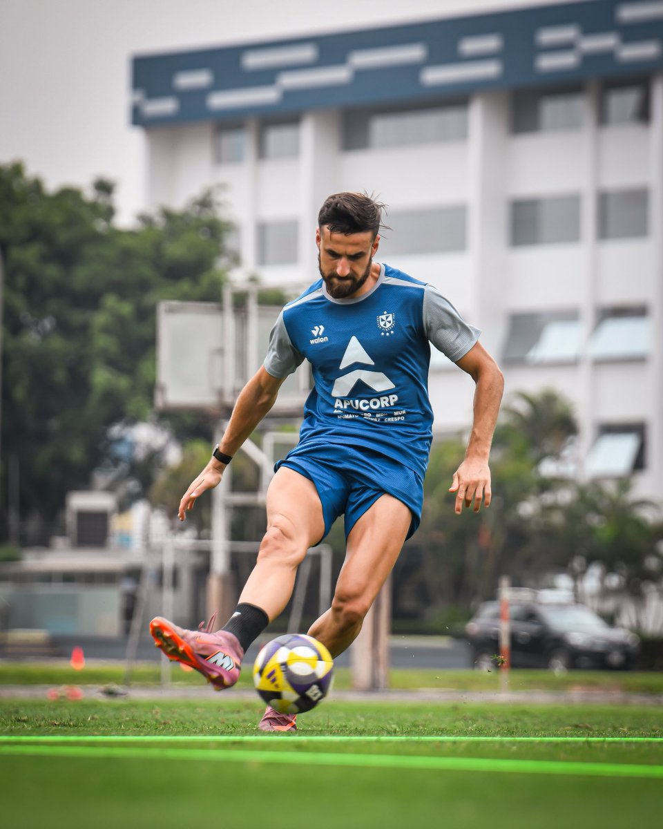 San Martín tweet media