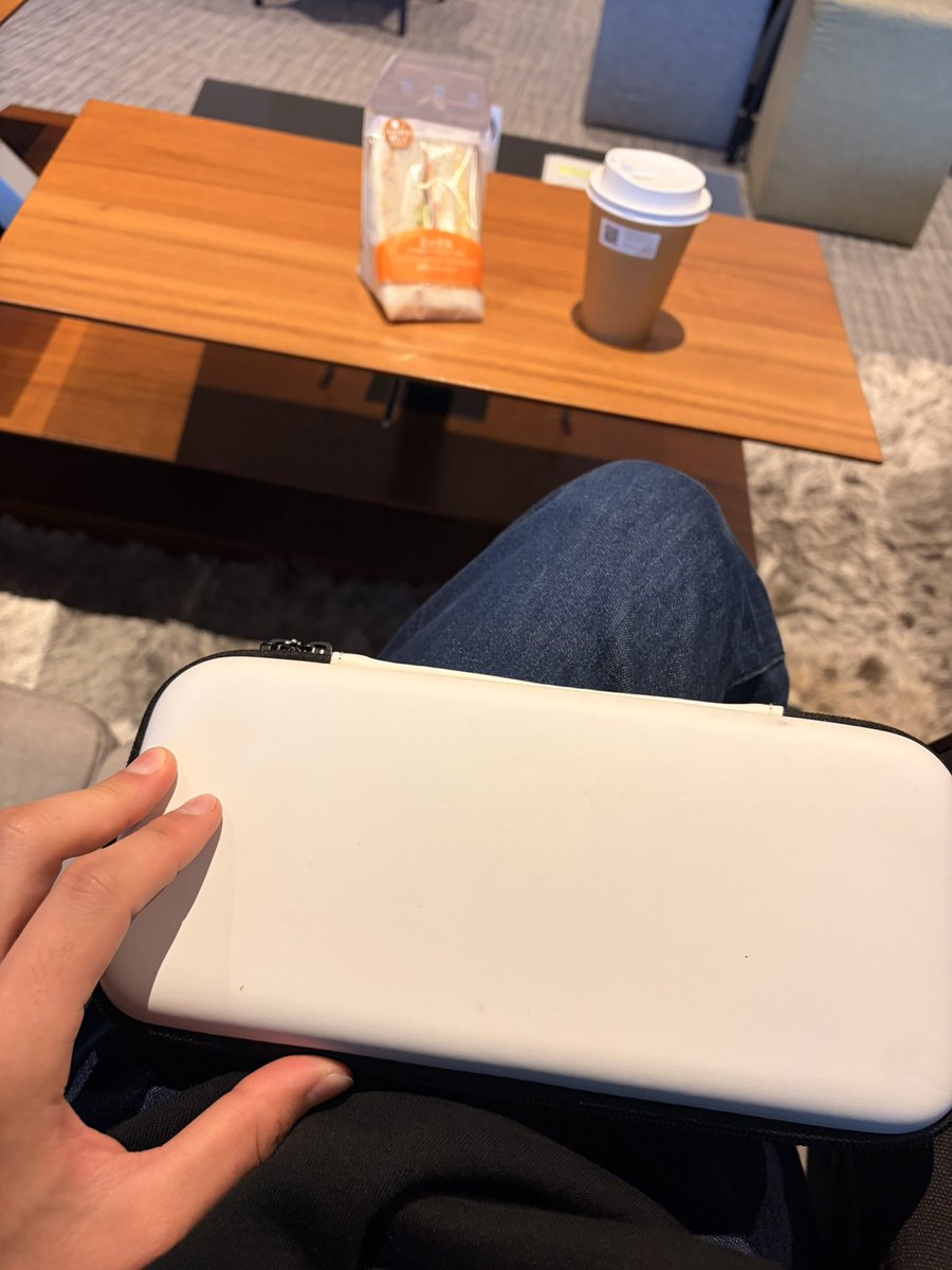 ヨルちゃん【今年は旅をする！】 tweet media