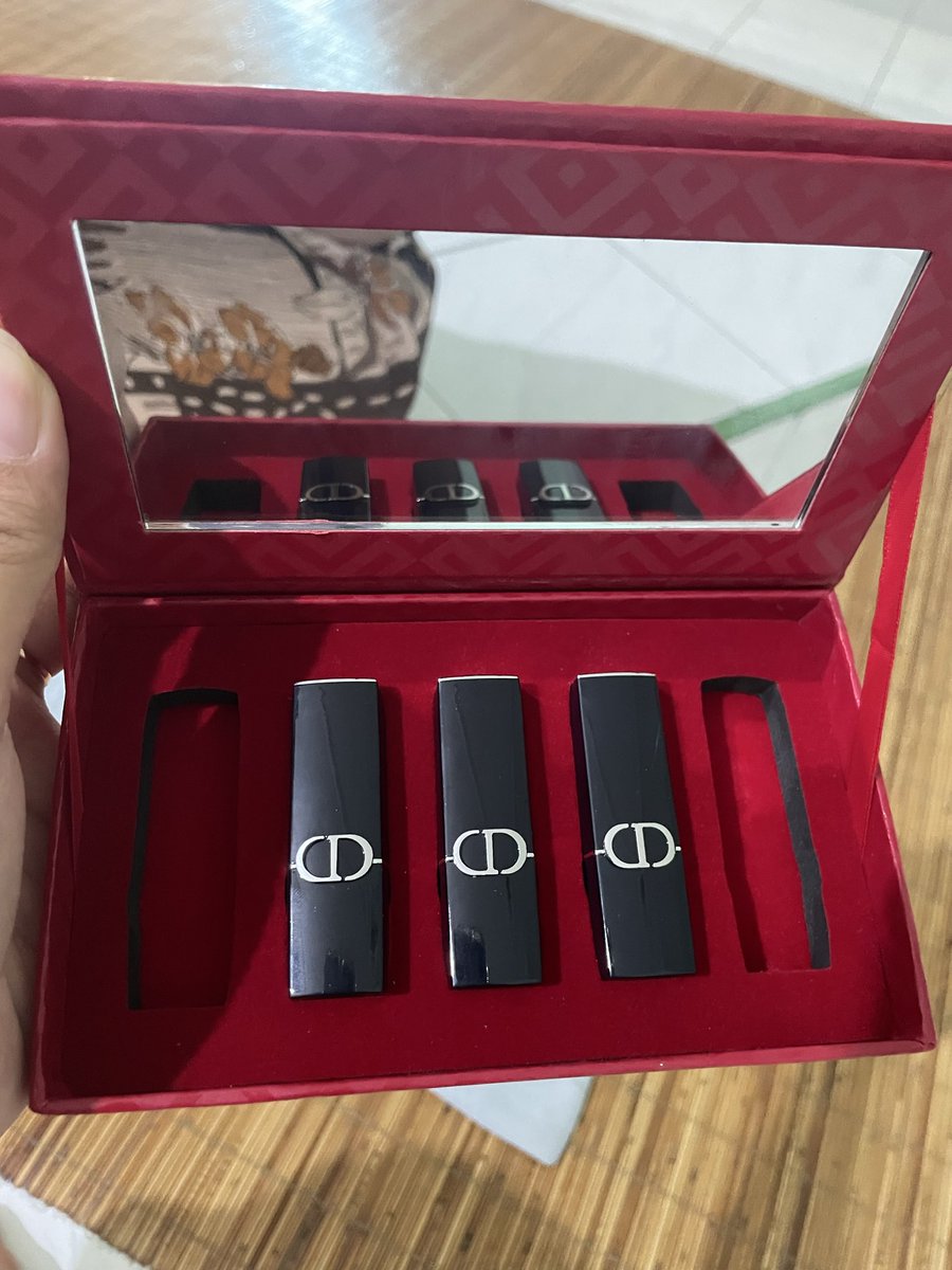 Gausasotau tweet media