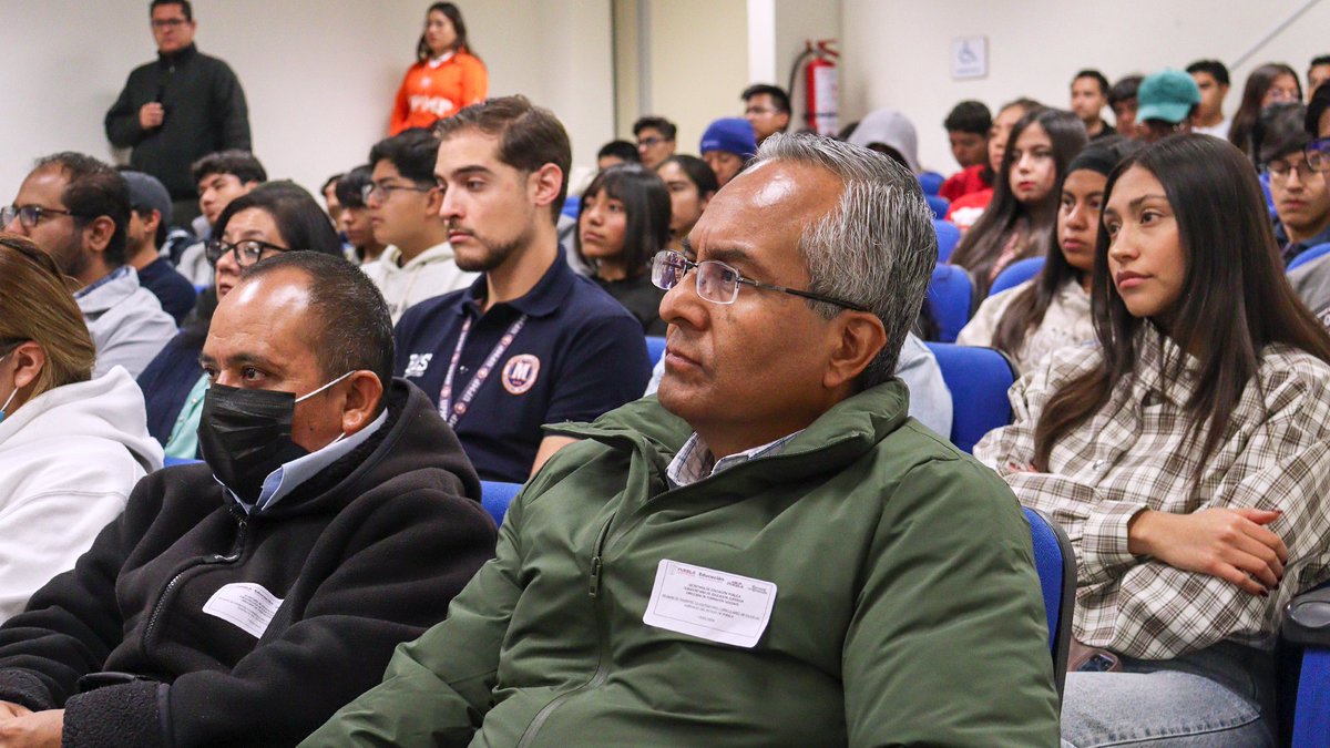 En #LaMetro tocó el turno de formar parte de la Segunda Reunión de Vinculación entre Docentes de Educación Básica y Docentes Co-diseñadores Curriculares de Escuelas Normales del Estado de Puebla. 😉

Acciones que se impulsan en sintonía con la visión de la presidenta