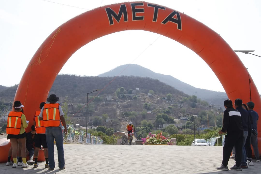 #XXIIEspartaqueadaDeportiva|| 
🚴| ¡El ciclismo volvió a Tecomatlán, gracias a la XXII Espartaqueada Deportiva Nacional! 
| No te pierdas de los eventos deportivos que se llevan a cabo en el municipio.