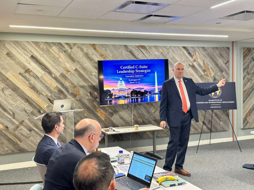 Manuel Oancia tweet media