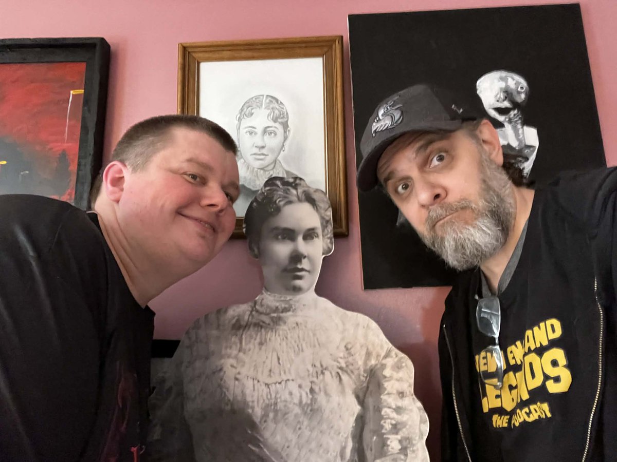 JohnMovieGuy's tweet image. Had a great time in Fall River today. Spent some quality time at Miss Lizzie's Coffee Shop. #LizzieBorden #NewEnglandLegends #FallRiver