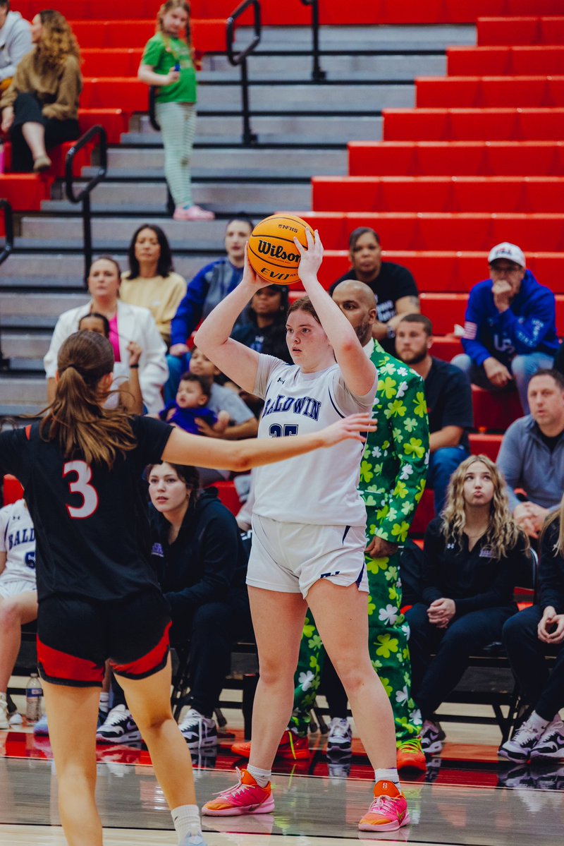 Cover Three Athletics tweet media