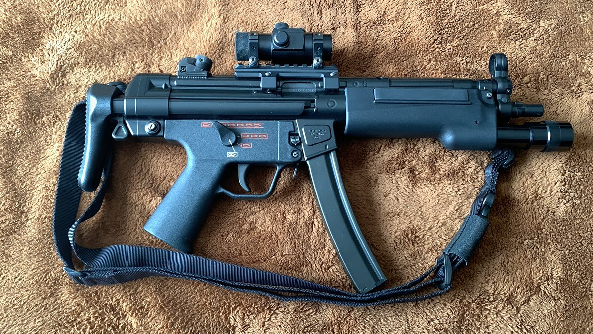 次世代MP5にVFCのライトハンドガード付けた！ このスタイル好きだな〜🥰