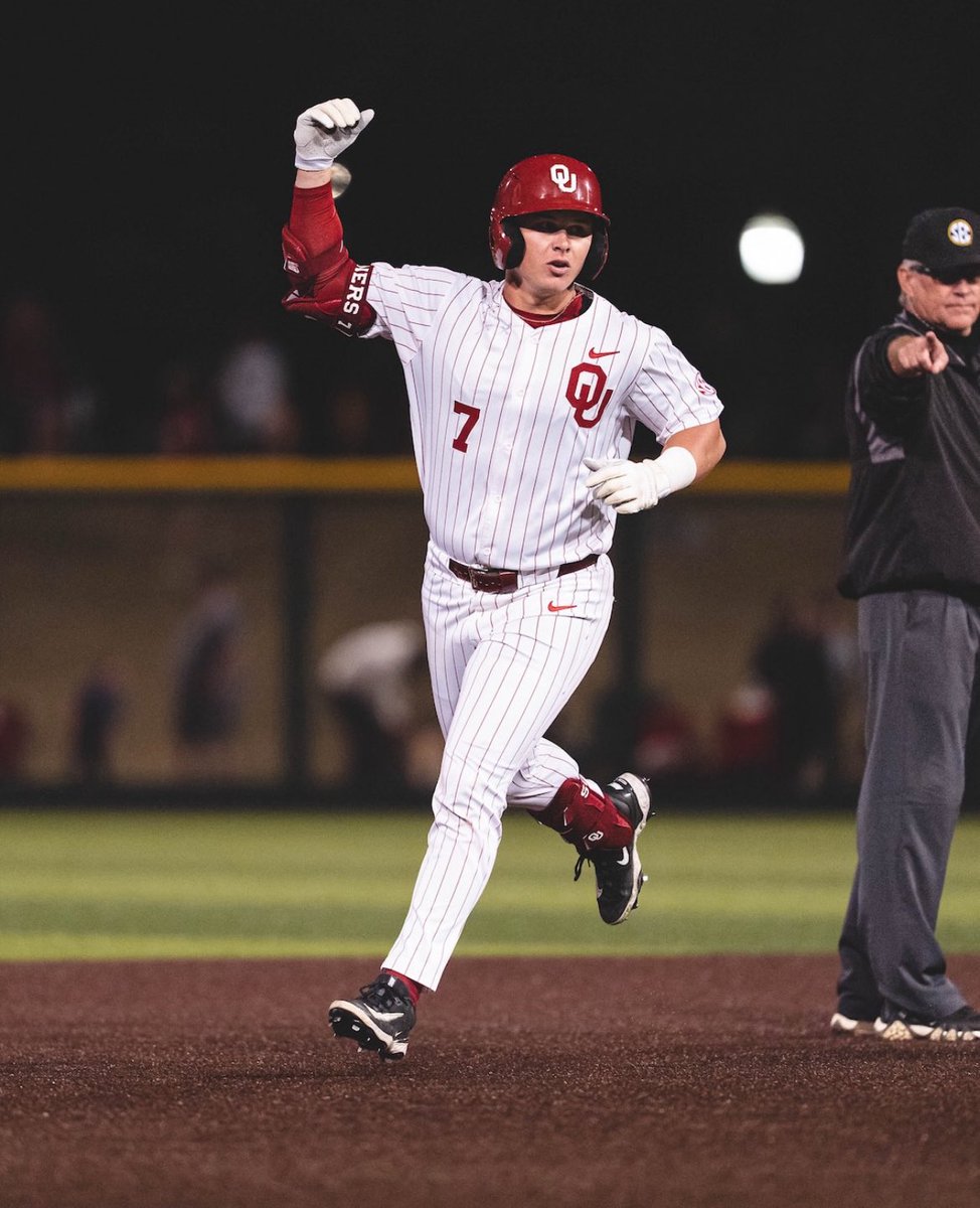 jack_delperdang's tweet photo. TOP 25 MATCHUP: (9) Oklahoma defeats (22) Texas A&amp;M by a final score of 8-7. 

Outstanding Hitter: Jaxon Willits 3-3 with 1 HR, 1 R, 3 RBI

Outstanding Pitcher: Jason Bodin (W, 2-0) 2.1 IP, 0 H, 0 ER, 1 BB, 4 K https://t.co/nG88I5uiyA