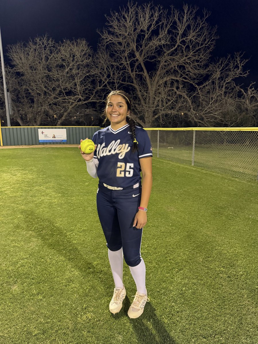 SVRANGERSB's tweet photo. We love to see it, @ava_capek2028 
with the bomb 💣💣 in today’s district game.  

 Ain’t Nothin Soft About It 
#swanginandbangin #passthebat #youhityougetit  @CoachAwolf @SVRANGERSB @THSCAcoaches @_JessicaAguilar @cruzjulia786 https://t.co/Kadhg0EmFy