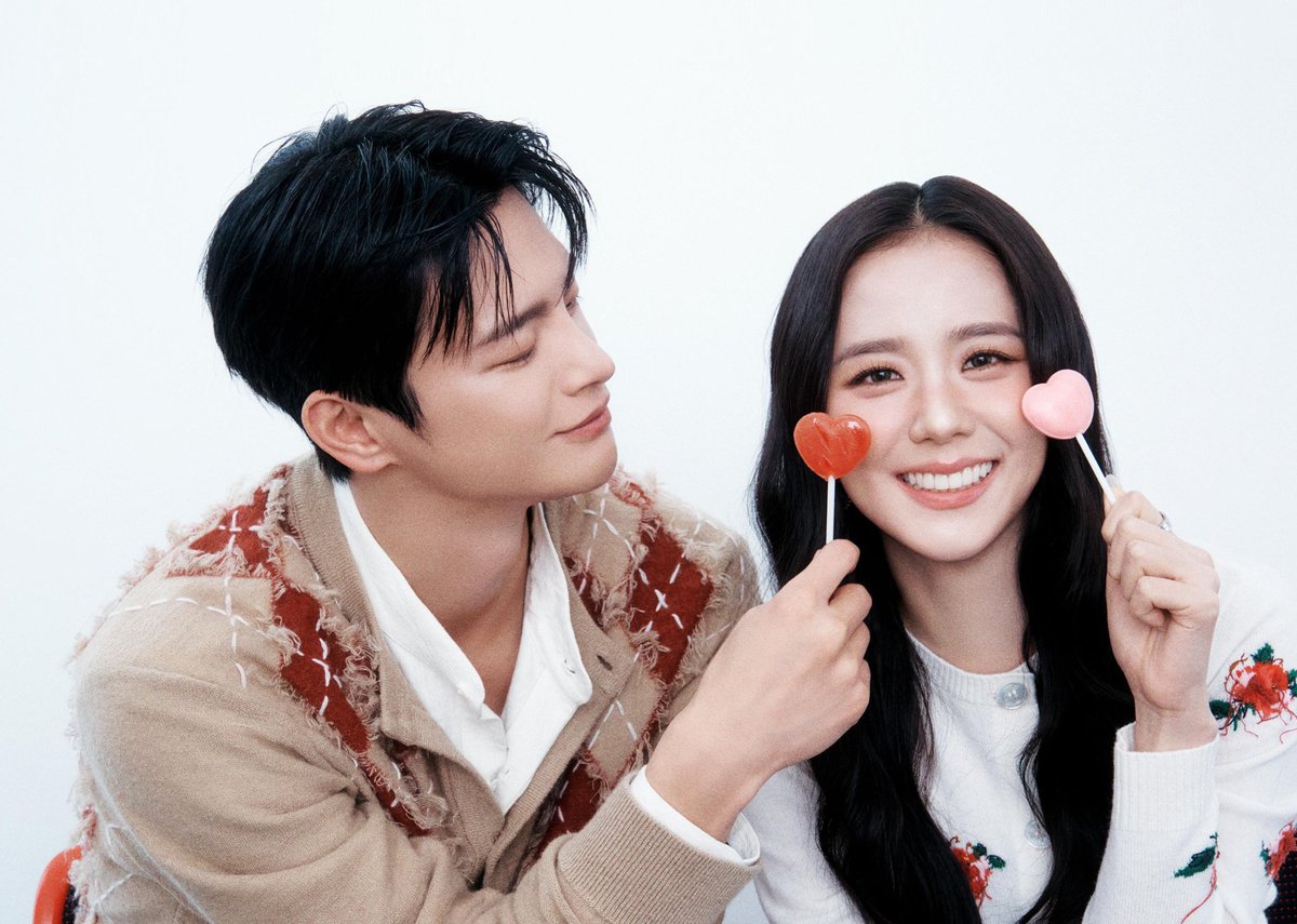 jisoogalleryarg's tweet photo. #JISOO junto a Seo Inguk 

🩷😭 https://t.co/wG4VKGMHWy