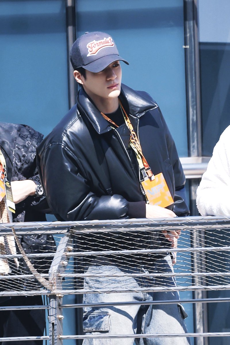 #JENO paddock club! 😎🏁

#JENOatF1ChineseGP 
#제노 #JENO