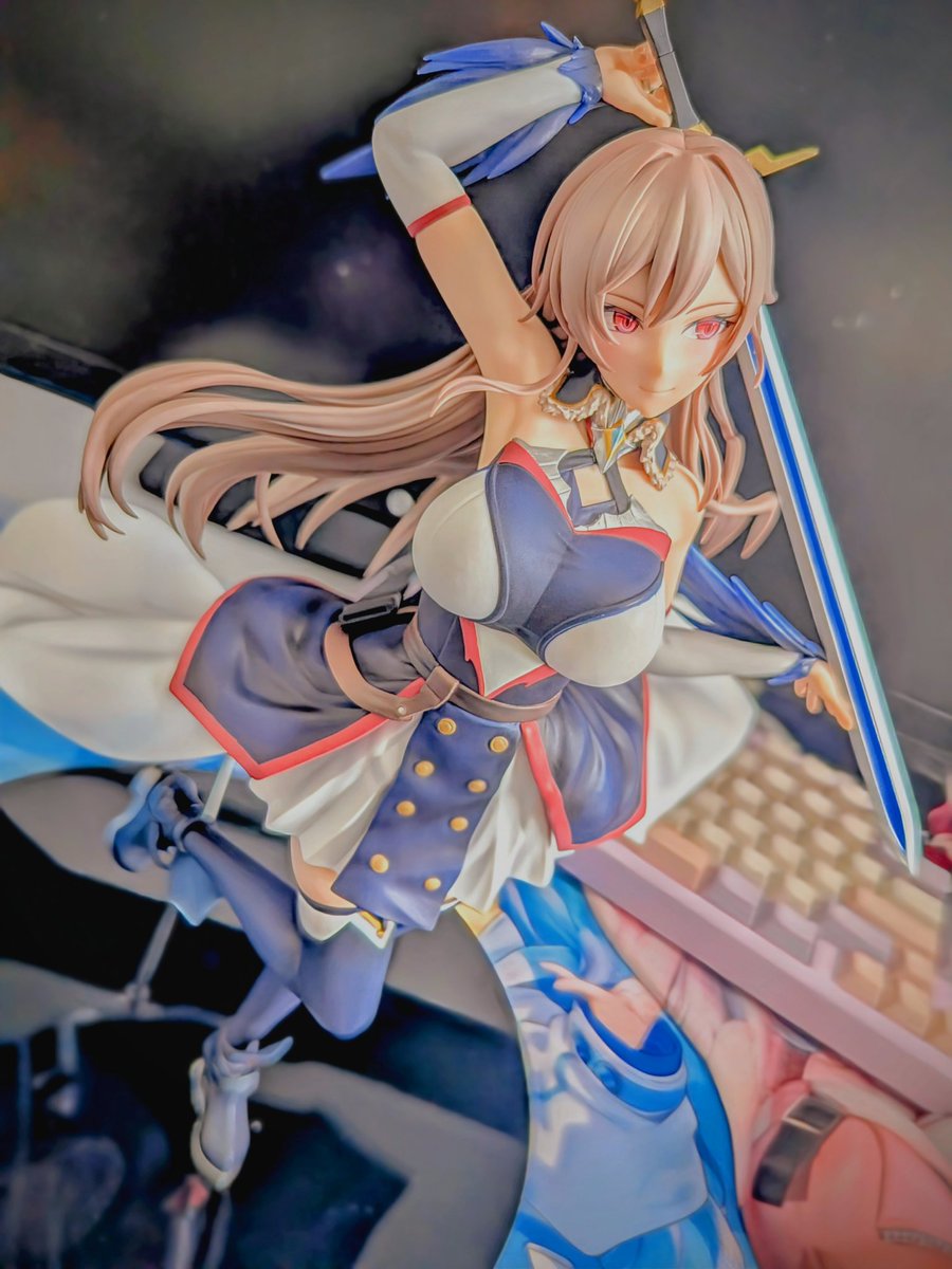 フレンのフィギュア届いた！！！
めっちゃかわいい！！
股下東京都庁胸ブルマ！(褒め言葉)