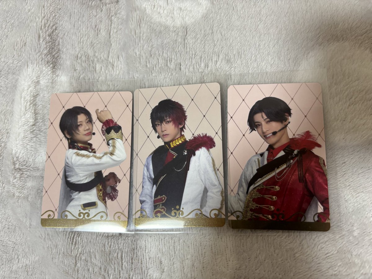 oo_ichi_ooo's tweet photo. 【交換】刀ミュ  十周年祝賀祭 乱舞博覧会 メモスタンド ふぉとカード

譲▶︎画像参照ください

求▶︎鶴丸(メモスタンド優先、ふぉとカード2種)
       安定・村雲(メモスタンド)

※カード肥前、豊前、加州は鶴丸と交換

郵送交換希望です。
よろしくお願いいたします https://t.co/9JYWg5j0Ag