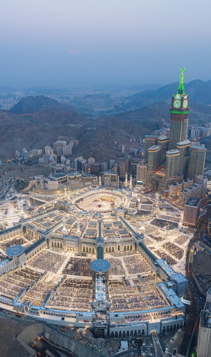Barqorg's tweet photo. "أَوَلَمْ يَرَوْا أَنَّا جَعَلْنَا حَرَمًا آمِنًا"

🕋❤️❤️❤️❤️❤️❤️ https://t.co/RJLhVG20b6
