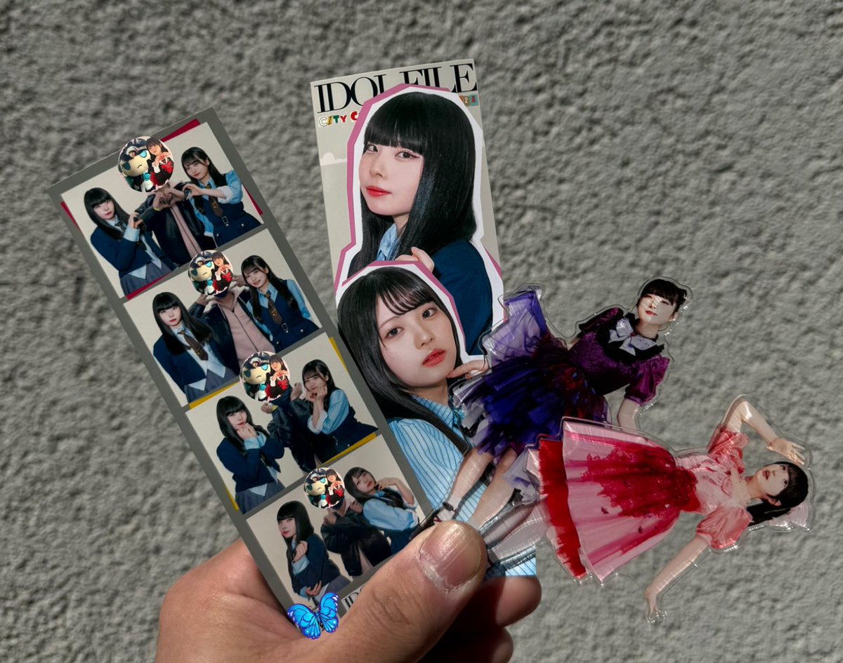 Ado1024_mona917's tweet photo. もなちゃん、凛花ちゃんとプリ撮影してきたー!💖💜
メチャクチャ緊張した…🫣
ポーズは以前シータメンバーがプリ撮った時のと同じポーズにした🦋
#ファントムシータ #もなちゃん #綴りんか #CCC2026 #IDLEFILE https://t.co/kgQjcdF4JX