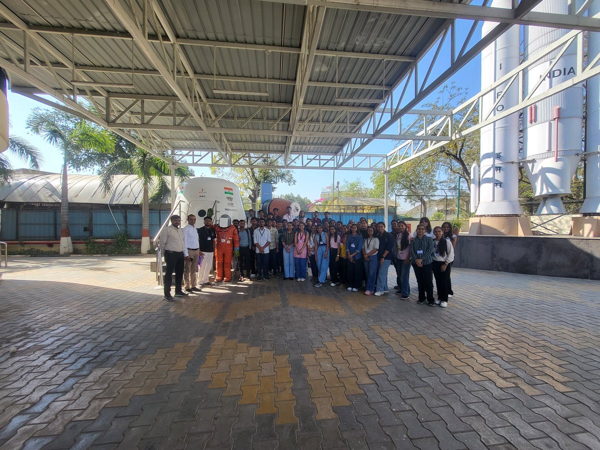 gecm_official's tweet photo. Industry visit of ISRO-SARC, Ahmedabad. Students of Computer Engineering and Information Technology joined the visit and understood operations carried out at ISRO.
#gecm #IndustrialVisit https://t.co/tpiMHeimtk