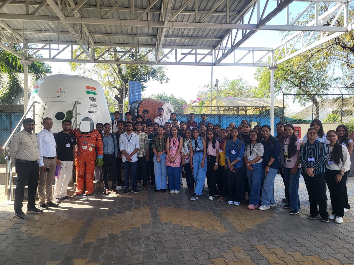 gecm_official's tweet photo. Industry visit of ISRO-SARC, Ahmedabad. Students of Computer Engineering and Information Technology joined the visit and understood operations carried out at ISRO.
#gecm #IndustrialVisit https://t.co/tpiMHeimtk