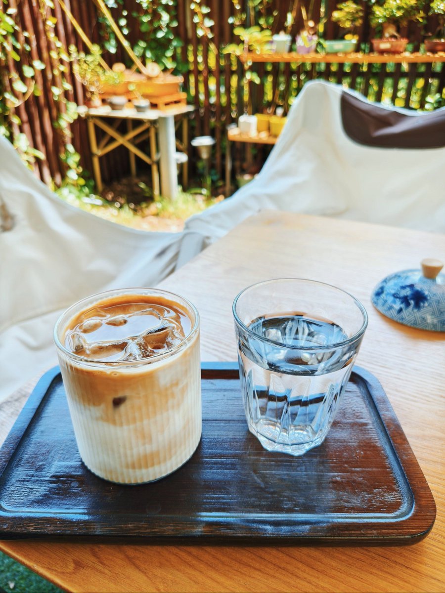 Jamcs E. Therua tweet media