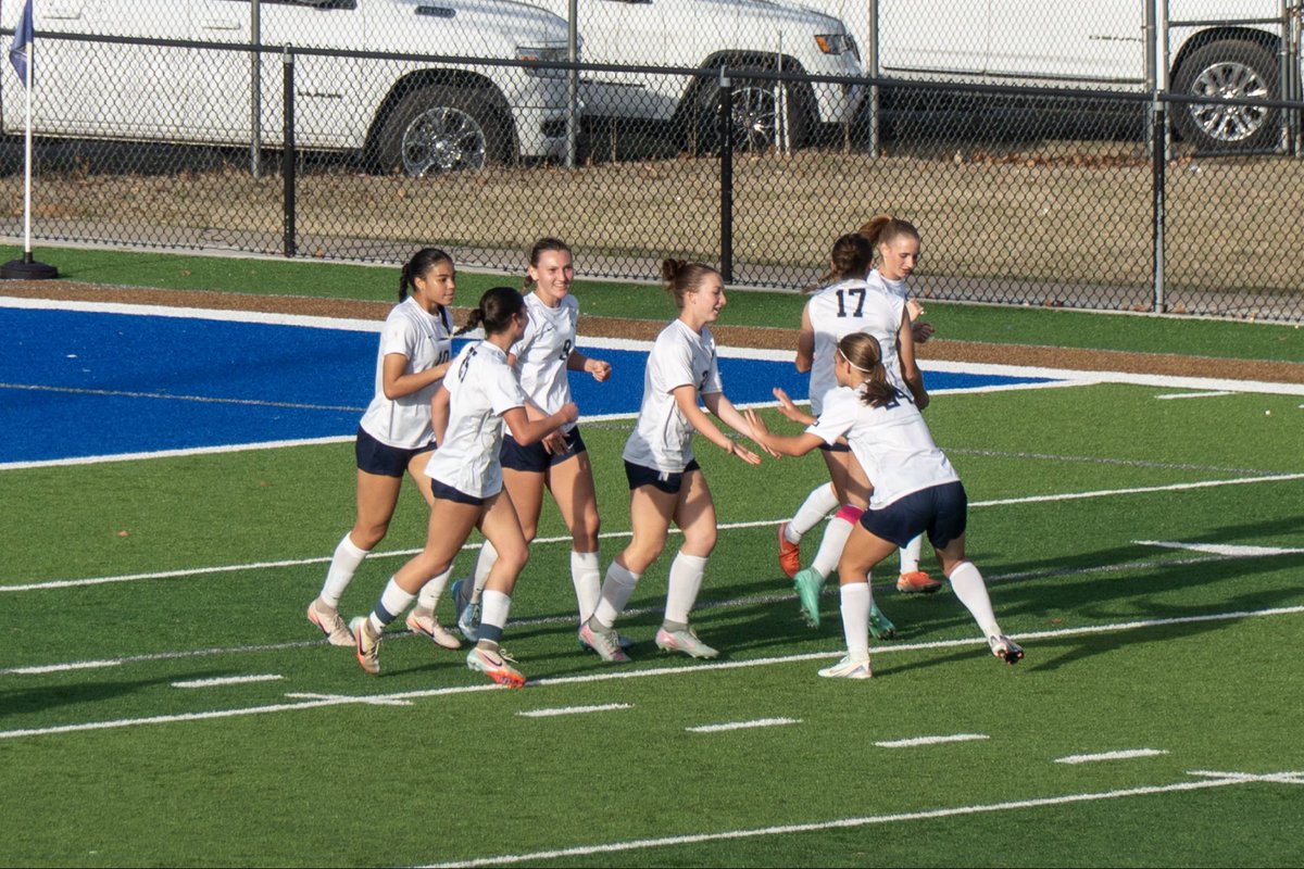 AvaClay017's tweet photo. I got my first varsity start for Edmond North today in the first game of the Choctaw Cup Classic. We got an easy win and in the second game vs Choctaw I was able to shoulder in a goal on a corner kick to help us get a 2-0 win and almost got a second goal as well. https://t.co/DxSv6hPwOU