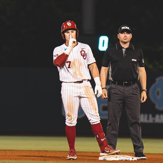 The Main Line tweet media