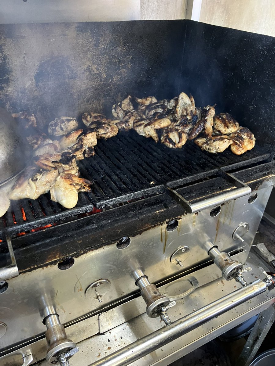 終末限定！骨付きジャークチキン！