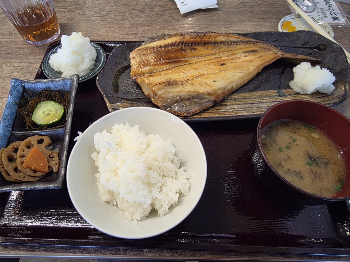 Rascal_sh's tweet photo. 縞ホッケ定食 https://t.co/mvf601AIlV