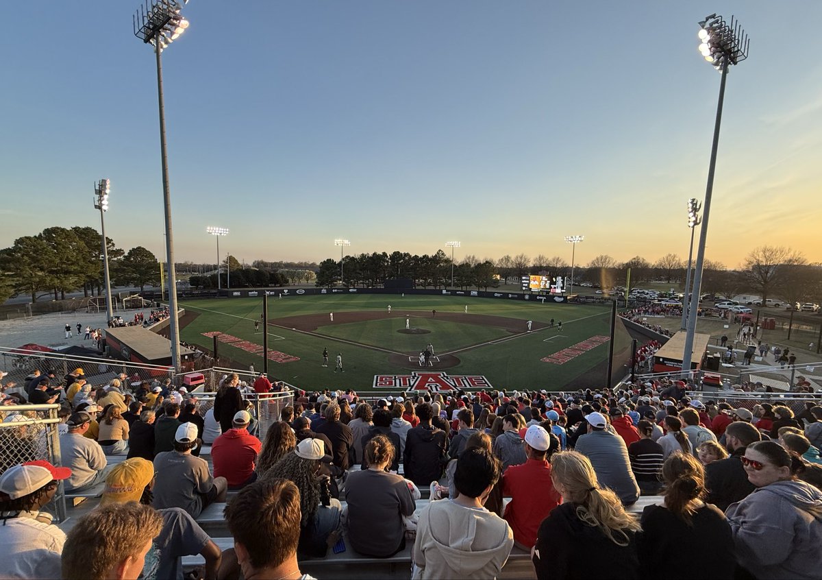 CPezman's tweet image. What an awesome night for @AStateBaseball!

Thank you to our AMAZING fans for setting another attendance record this season!

Let’s set another one tomorrow!

@AStateRedWolves 
@ArkansasState 

#WolvesUp