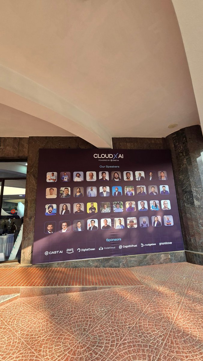 TheTechMaharaj's tweet photo. Maharaj is here, where are you ππ
Let's talk platforms, AI and Masala Dose π€€
#CloudXAI #AI #Bangalore #Speaker https://t.co/wz5ZbqrWXr