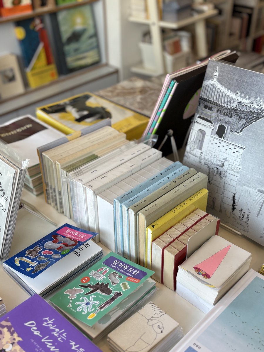 고스트북스 tweet media