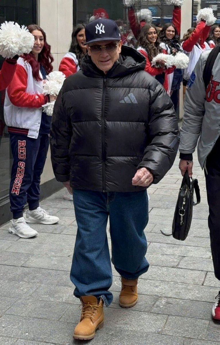 Johnny Thunderbird tweet media