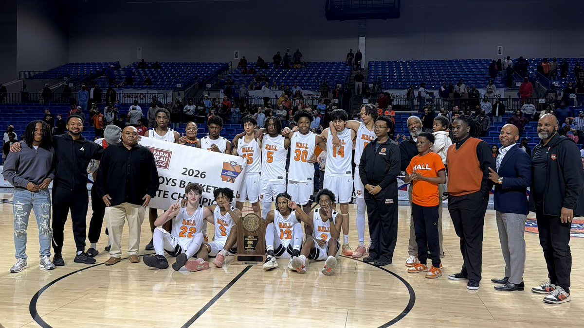 GradyMajors's tweet photo. HALL WINS ON THE HARDWOOD! ⚔️ 

The Little Rock Hall Warriors battled to the very end, leaving their blood, sweat, &amp; tears on the court to taste glory💥 https://t.co/flnMj7PDNR