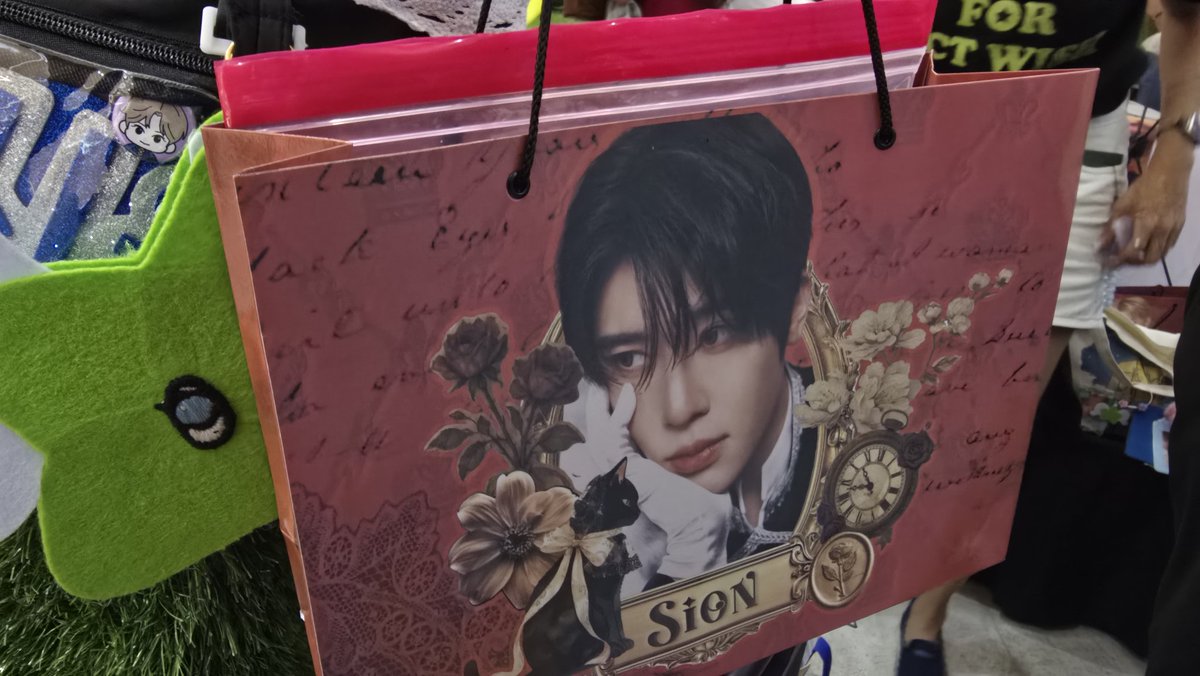 Here po sa pokod ng Yushi PH booth