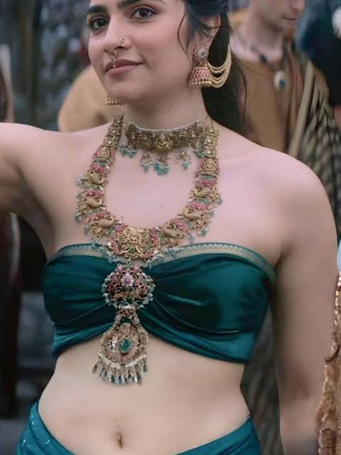 Muthu76691209's tweet photo. Anyone Coimbatore actress bi for real meet this weekend. Let's meet and goon and explore more about our actress fettish together🥵🥵🥰 https://t.co/velwbjjUw5