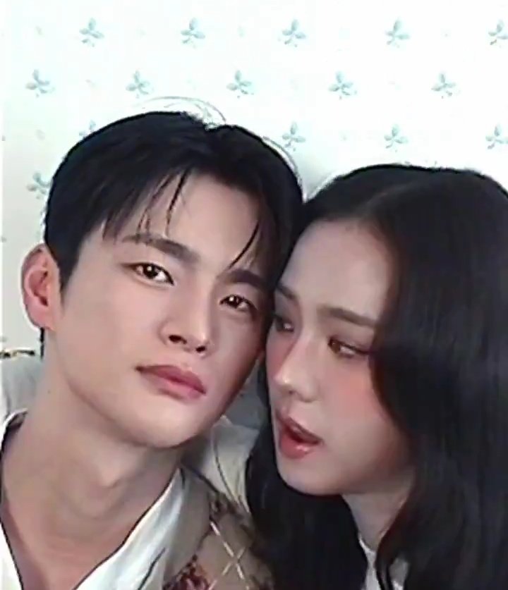 boyfriend on demand tweet media