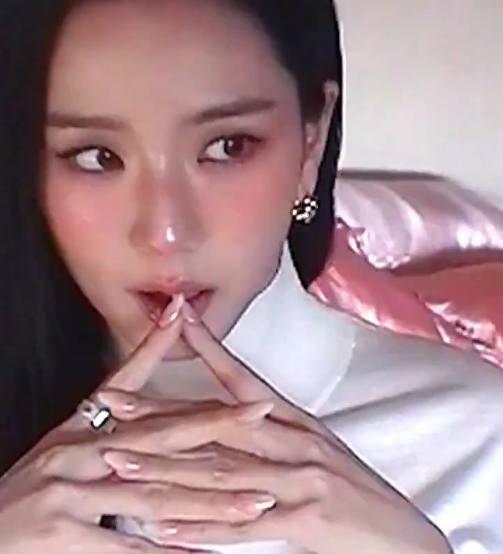 boyfriend on demand tweet media