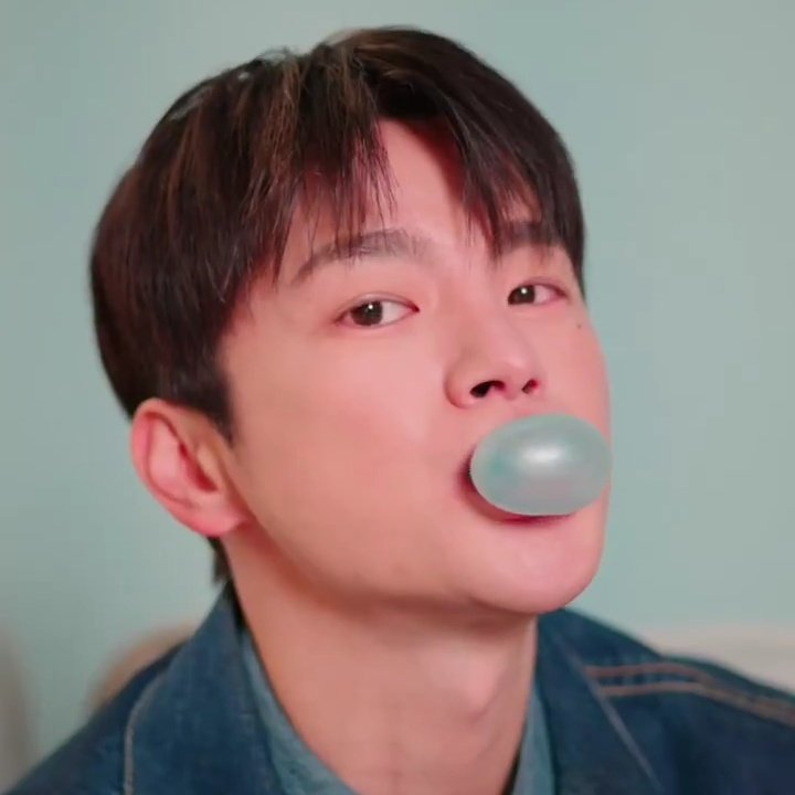 boyfriend on demand tweet media