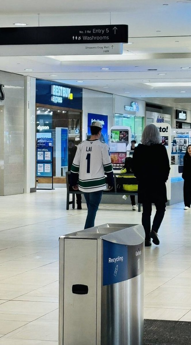 Elsa Jean tweet media