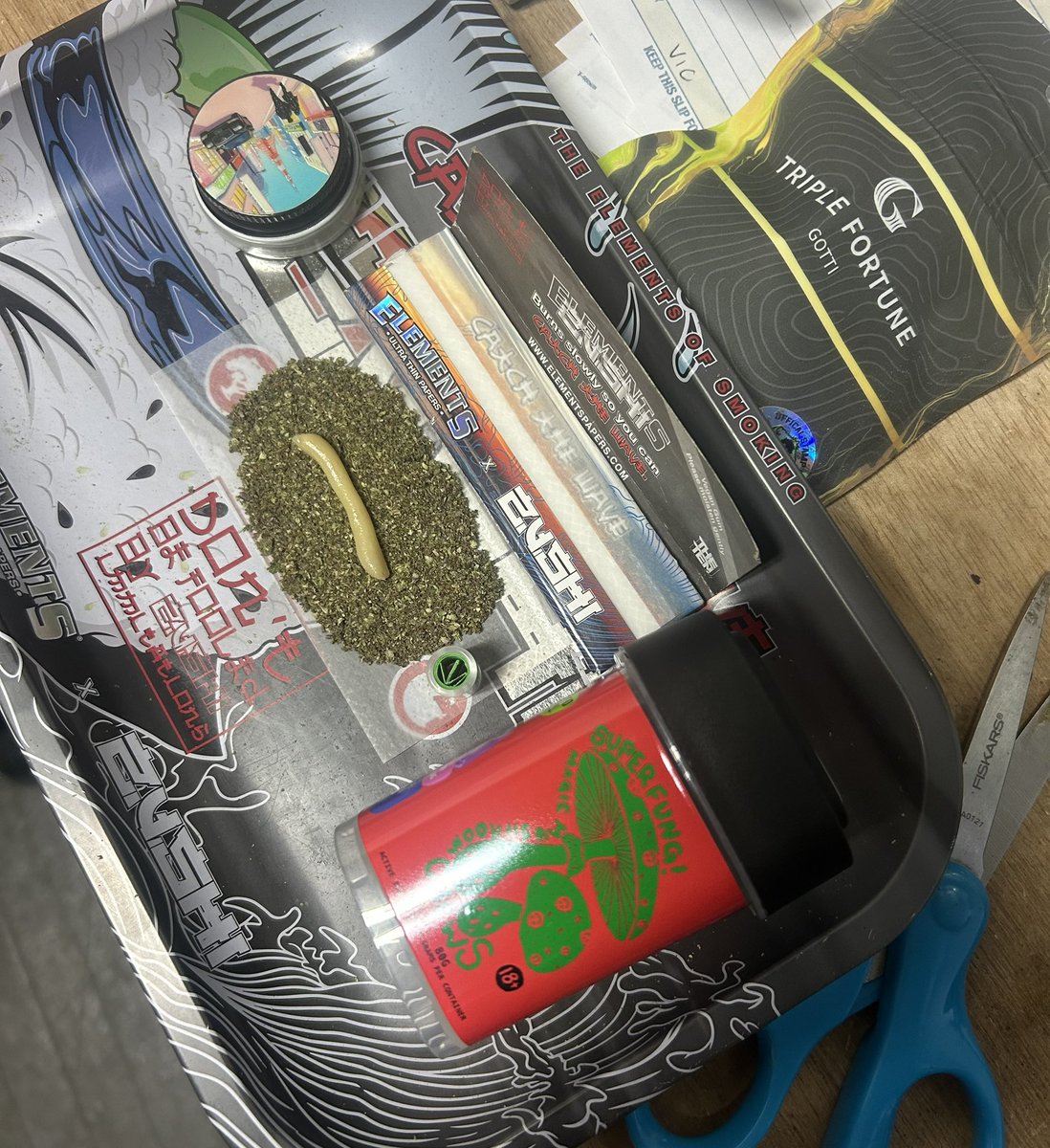izzy 😮💨 tweet media