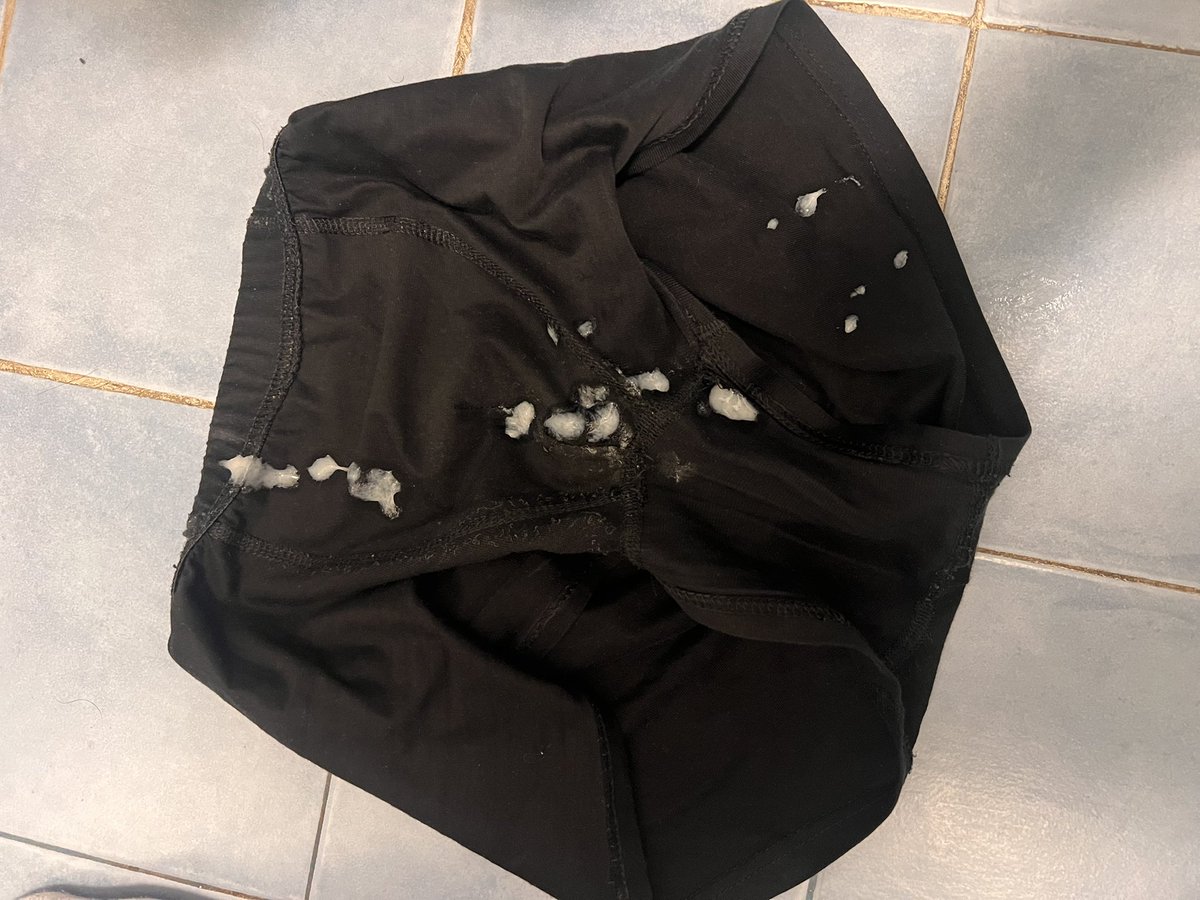 Slm les sous races

Qui est intéressé pour acheter mon boxer souillé, passez en DM

#cashmaster