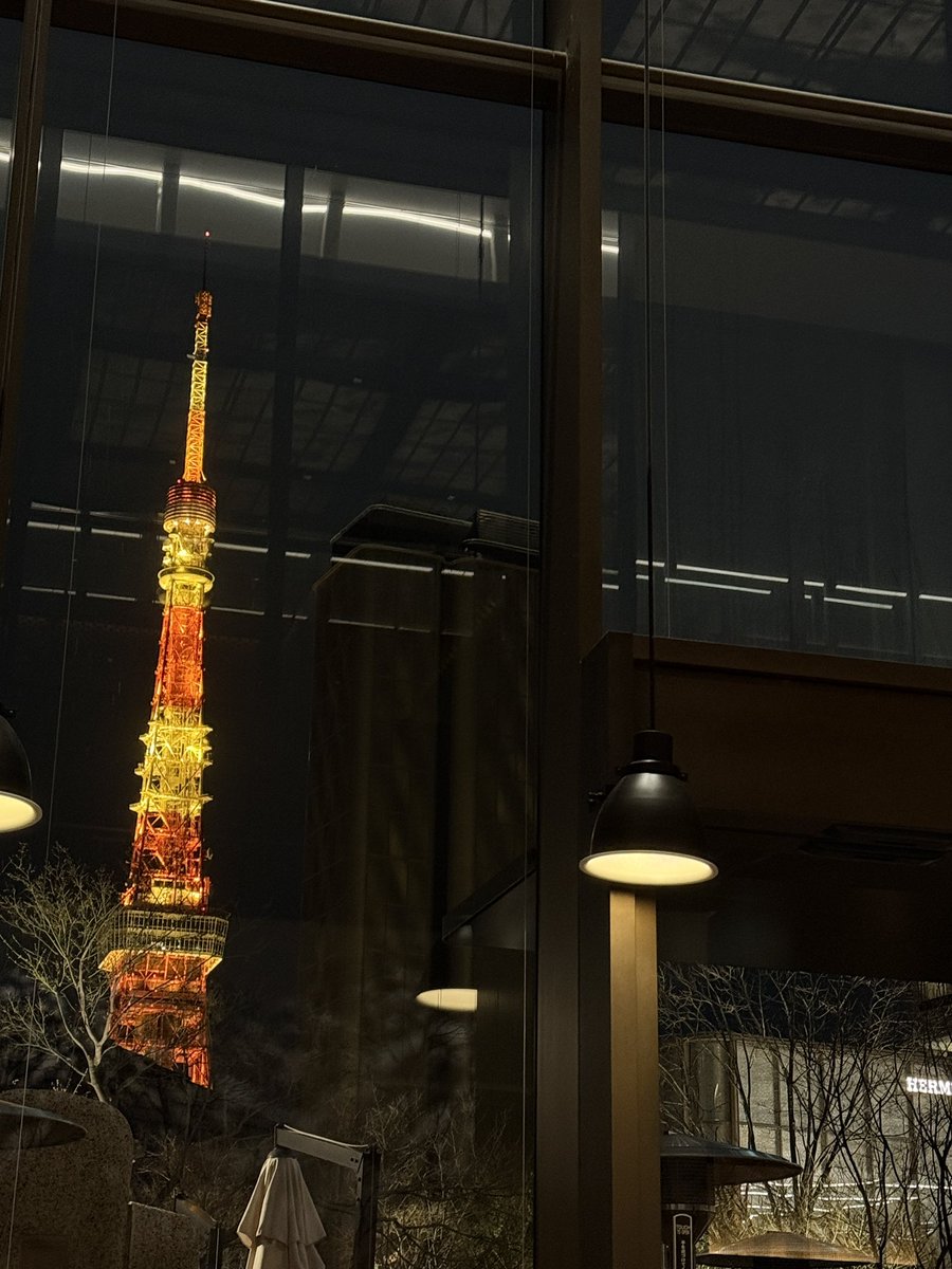 s_omotaka's tweet photo. 昨日は東京タワー🗼を満喫してました。娘のサプライズもあり幸せなひと時でした🥰
#東京タワー https://t.co/Qq2jDRXh8v