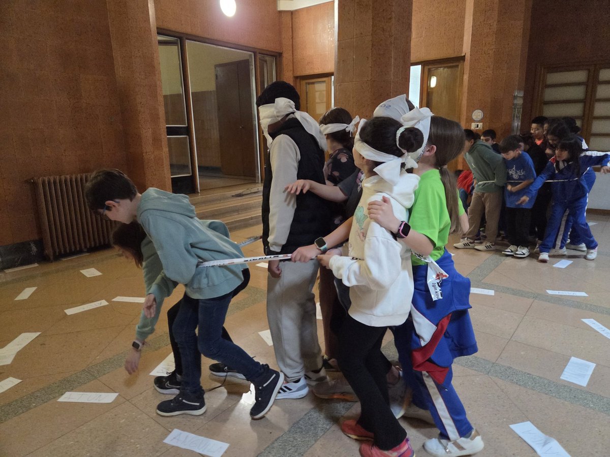 LaMennaisSantaMaria tweet media