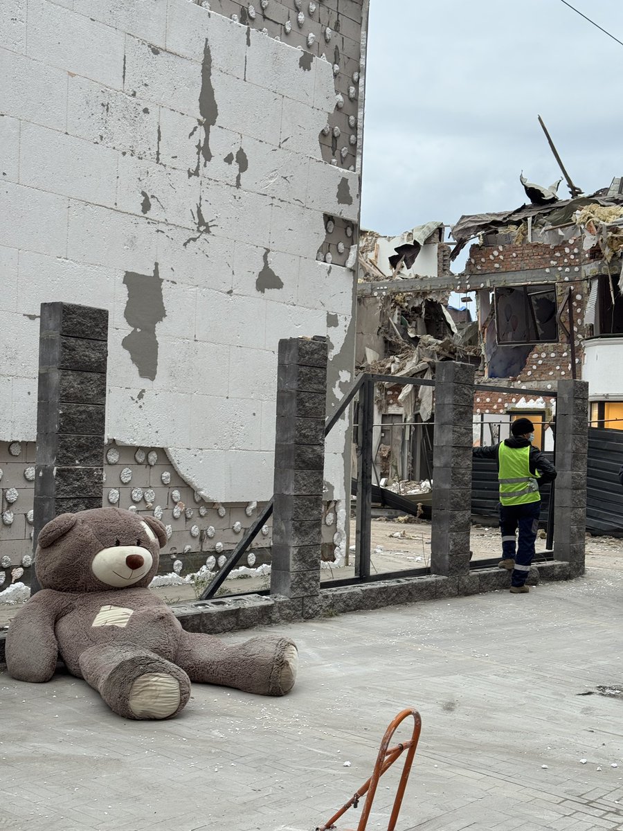 Мирослав Власенко tweet media