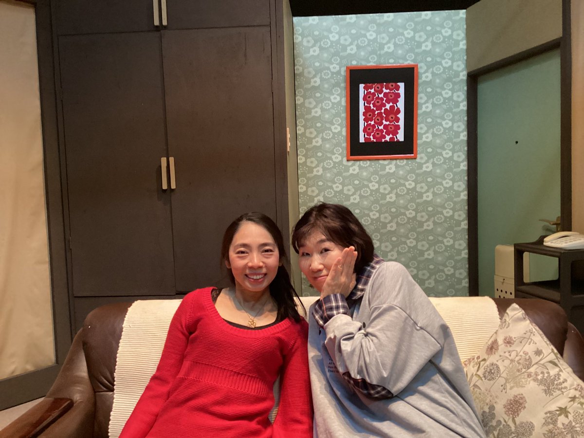 yagimaroni's tweet photo. 『ルームメイト』前田都貴子ヴァージョン。
全く個性の違う2人の千恵子。
ぜひリピートしてください！
このステキ空間も明日で終わり。
一緒に体感してください！！
お待ちしております😊🙏 https://t.co/GGzjGn8NeV