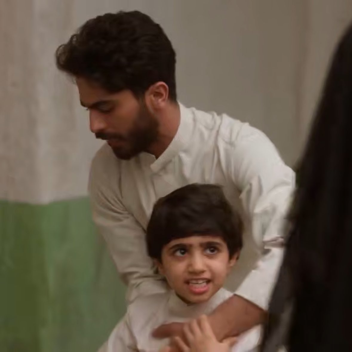 ڤيون tweet media