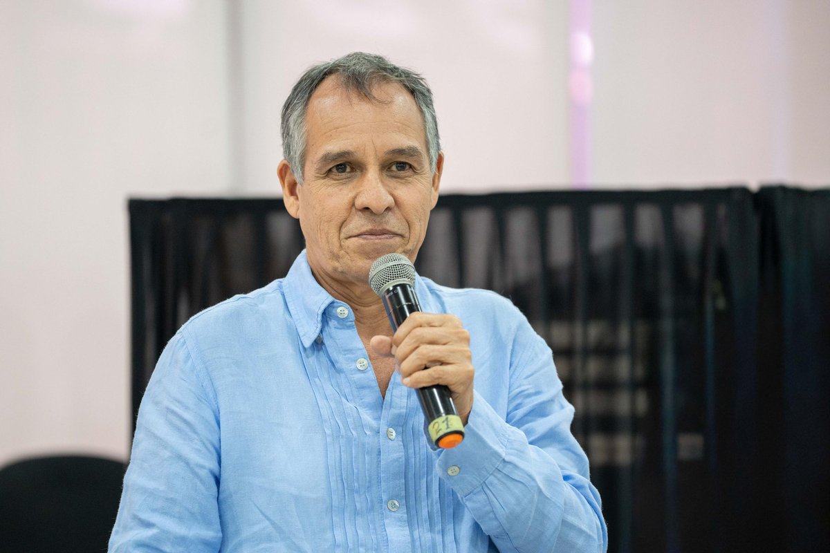 JorgeELondonoU's tweet photo. #Fotos | En San Andrés participamos en el Diálogo de Paz, un espacio de conversación y reflexión sobre los caminos para construir una paz duradera en los territorios. Este encuentro se realiza en articulación con la Consejería Comisionada de Paz y el Instituto CAPAZ, escuchando a las comunidades y sus experiencias. 🕊️
#SENAEsPaz #ElSenaEnElCampo #CampeSENA #FullPopular